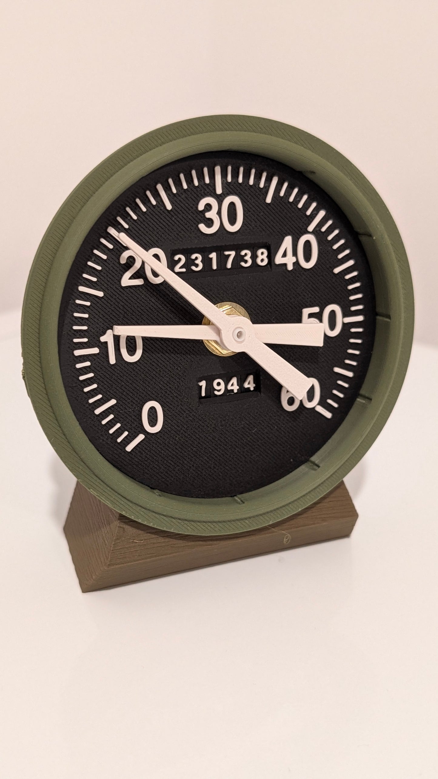 WWII Willys MB/Ford GPW Speedometer Desk Clock Art Piece – Personalized Serial & Year