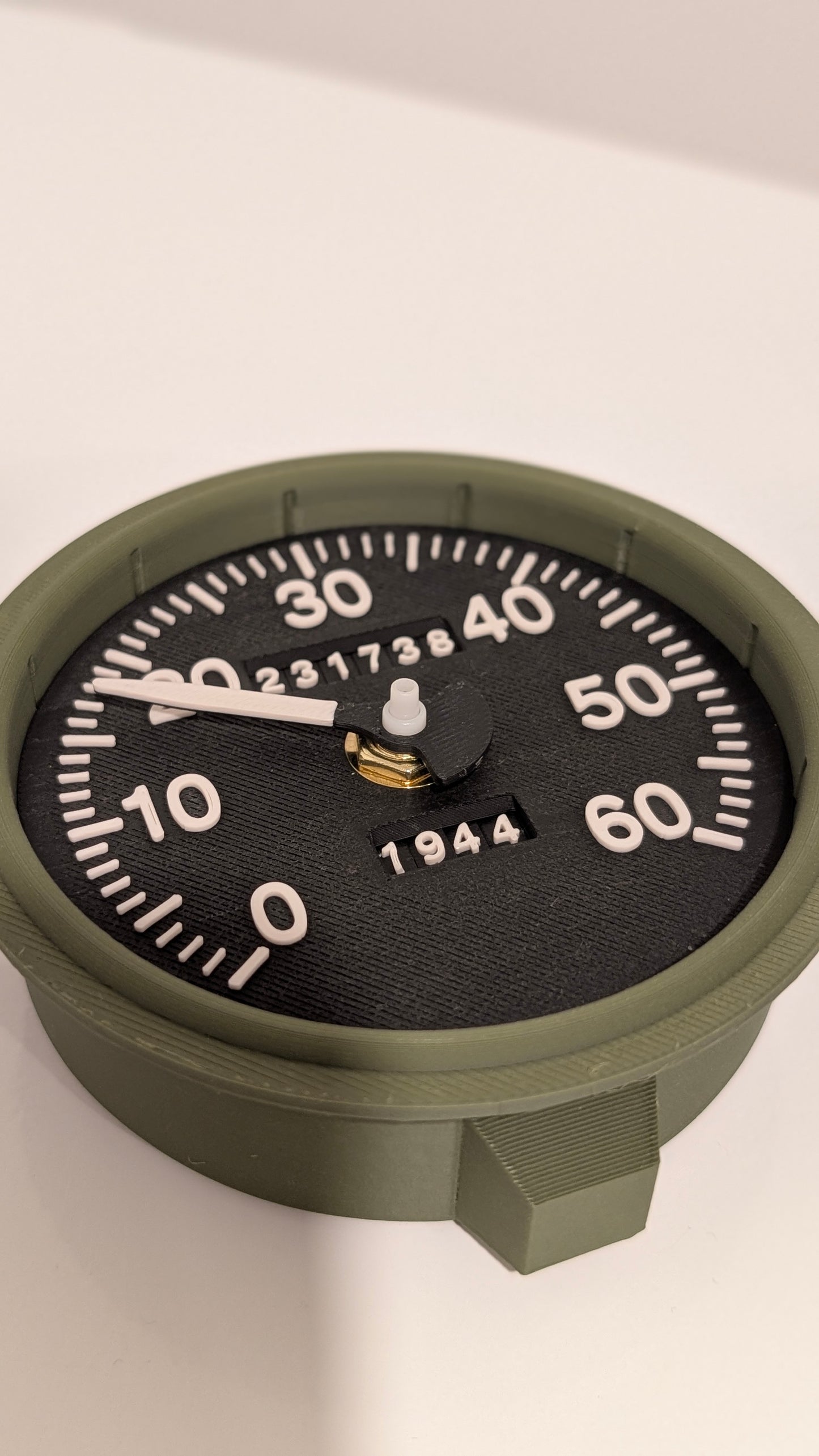 WWII Willys MB/Ford GPW Speedometer Desk Clock Art Piece – Personalized Serial & Year