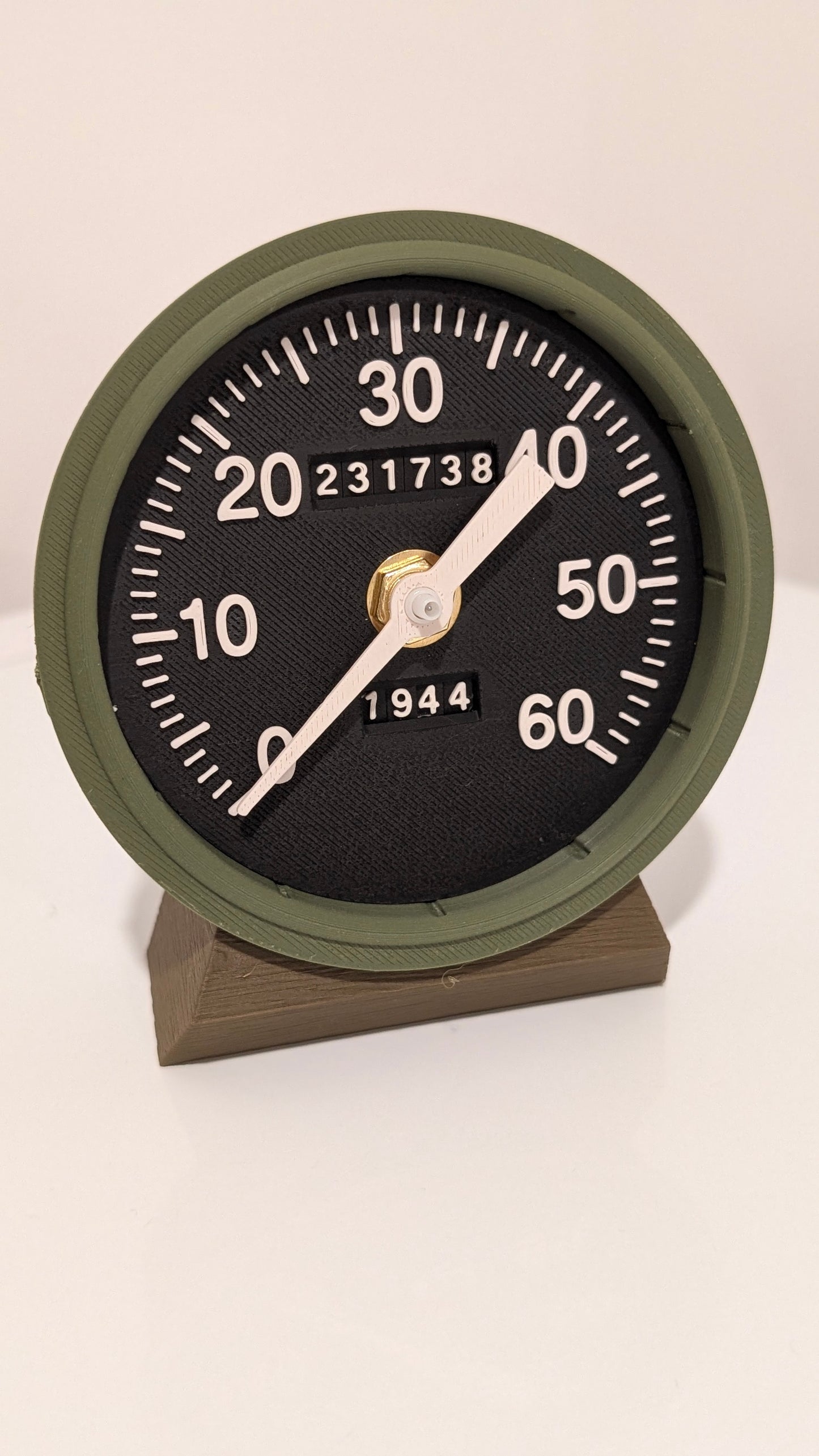 WWII Willys MB/Ford GPW Speedometer Desk Clock Art Piece – Personalized Serial & Year